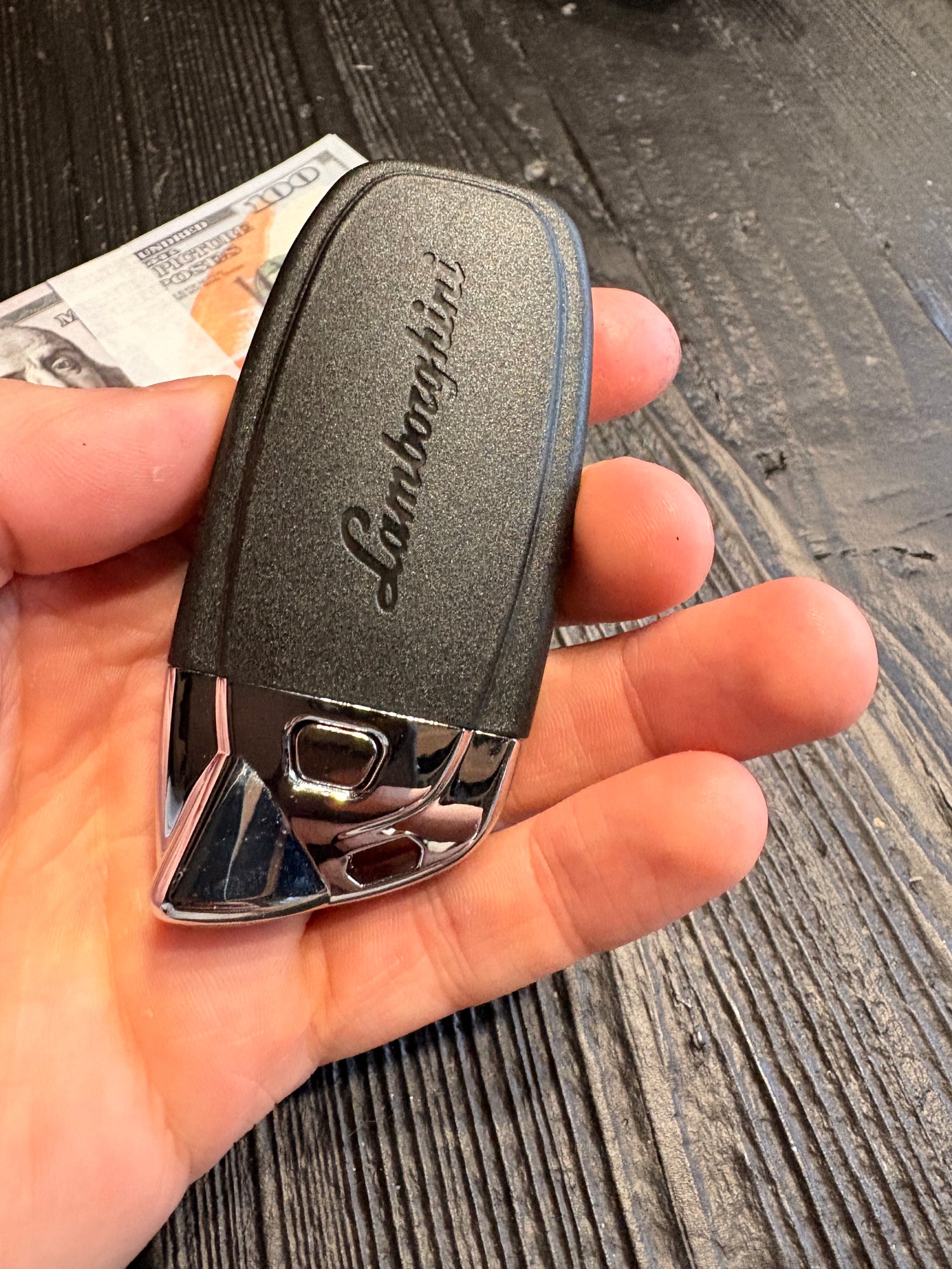 Clé Lamborghini – Symbole de puissance et de prestige